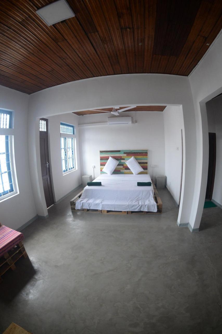 Groove House Hostels Kolombo Bagian luar foto