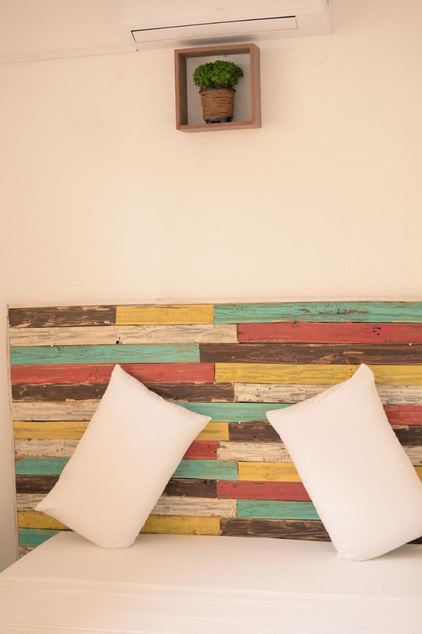 Groove House Hostels Kolombo Bagian luar foto
