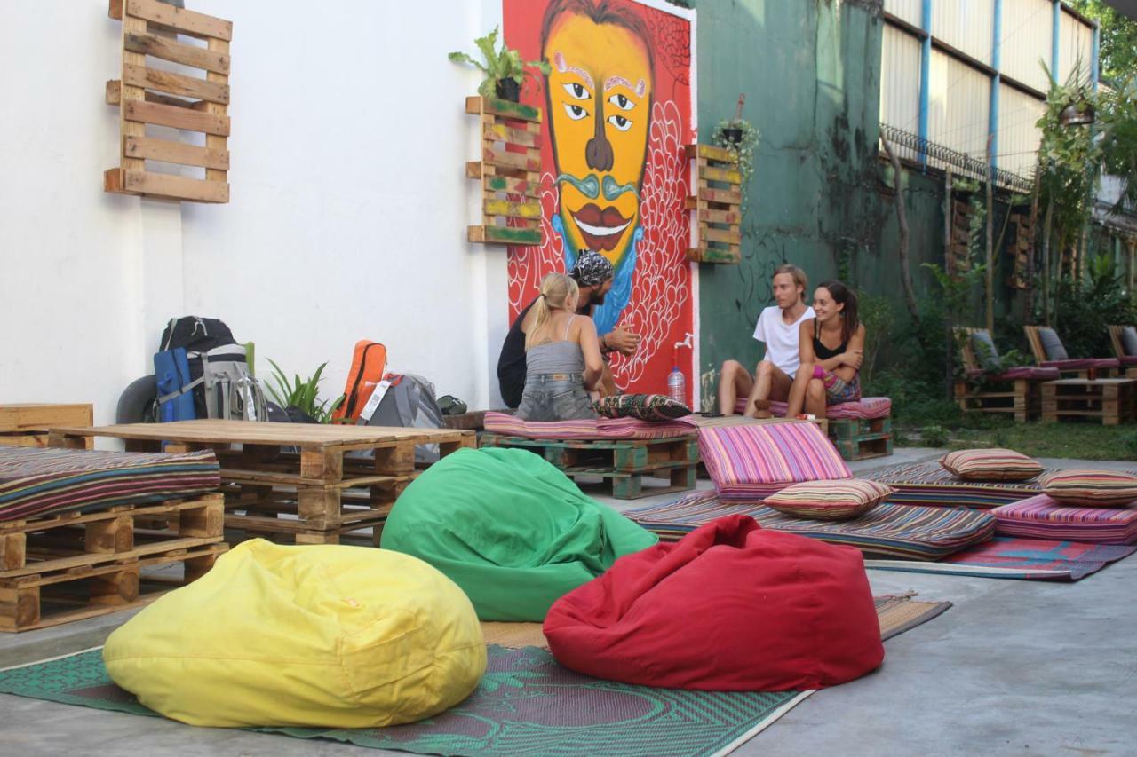 Groove House Hostels Kolombo Bagian luar foto