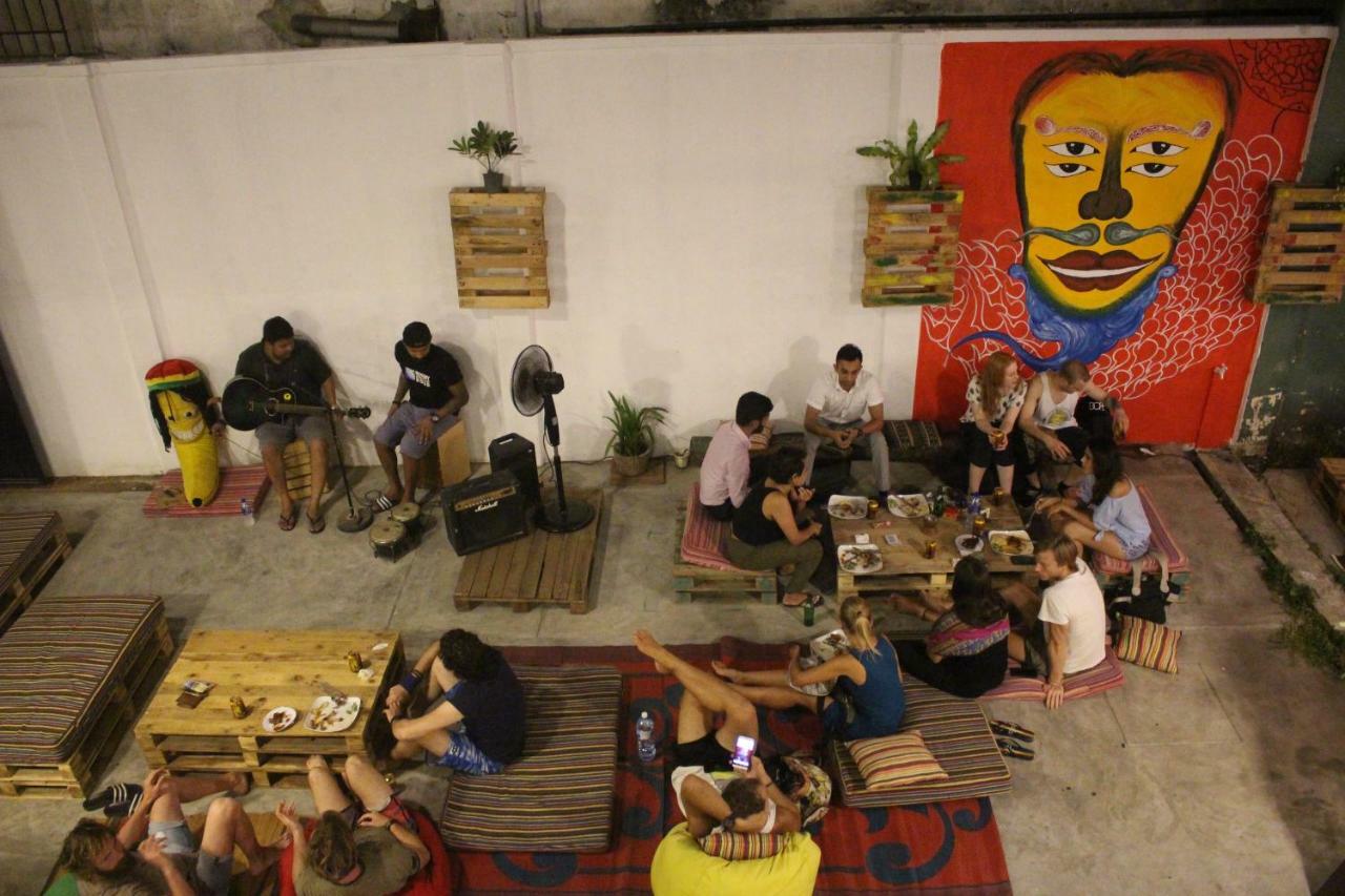Groove House Hostels Kolombo Bagian luar foto