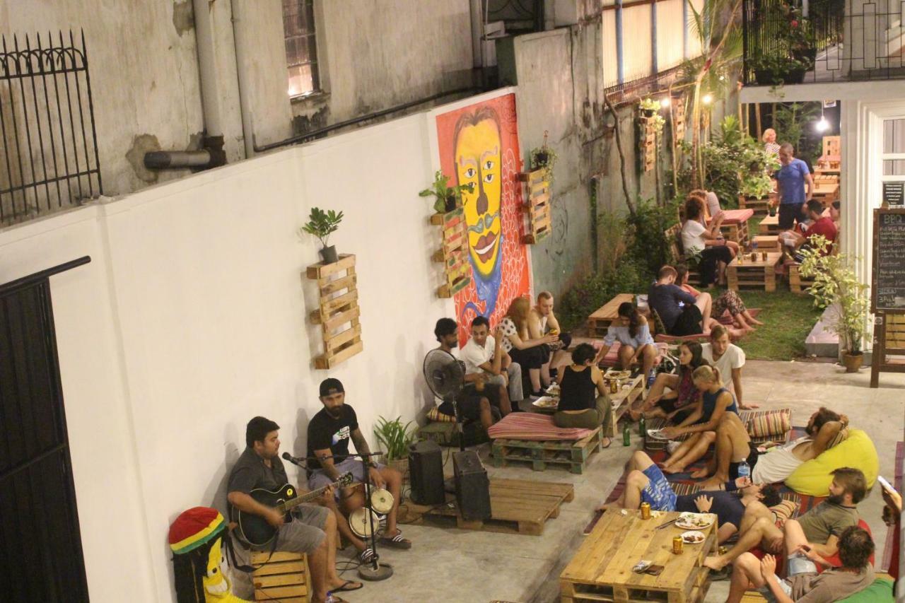 Groove House Hostels Kolombo Bagian luar foto