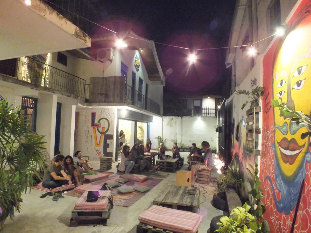 Groove House Hostels Kolombo Bagian luar foto