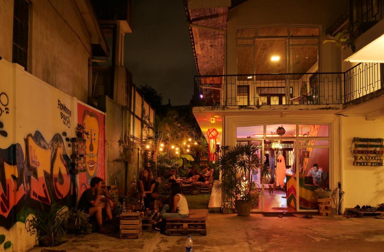 Groove House Hostels Kolombo Bagian luar foto