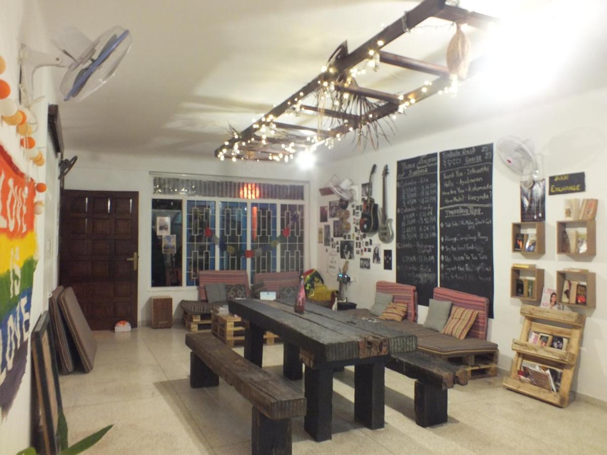 Groove House Hostels Kolombo Bagian luar foto
