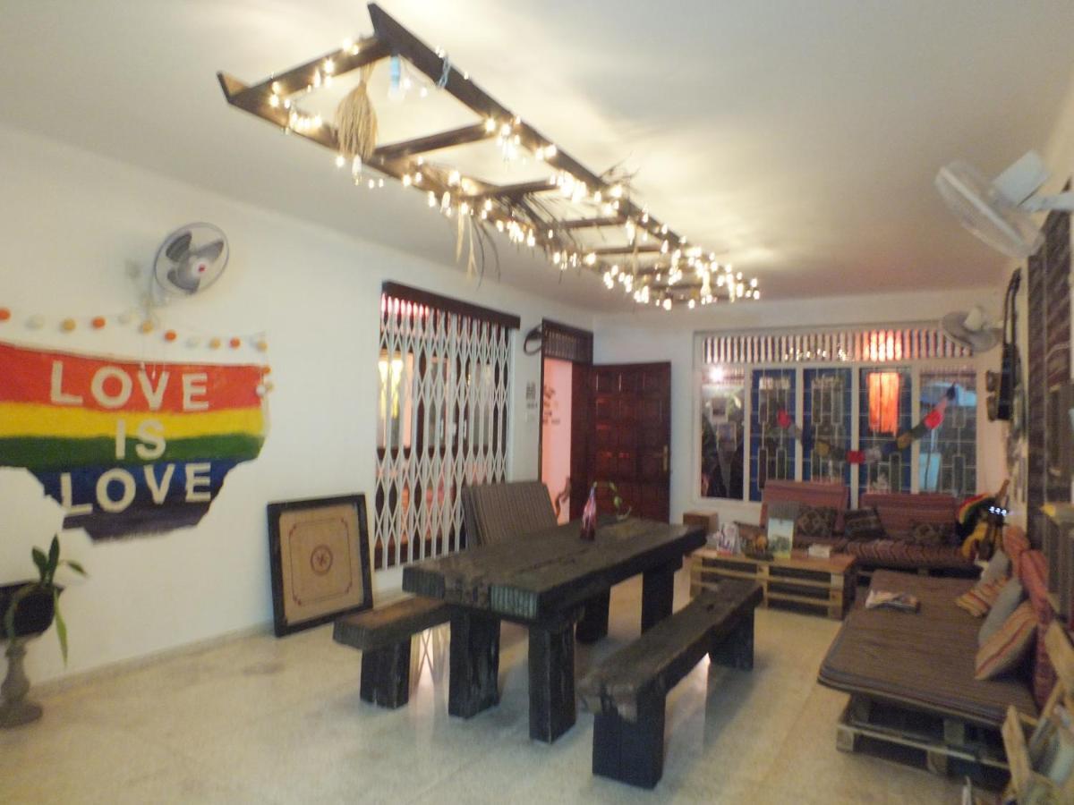 Groove House Hostels Kolombo Bagian luar foto