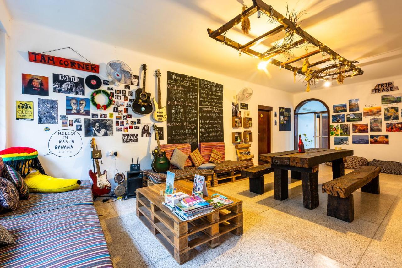 Groove House Hostels Kolombo Bagian luar foto