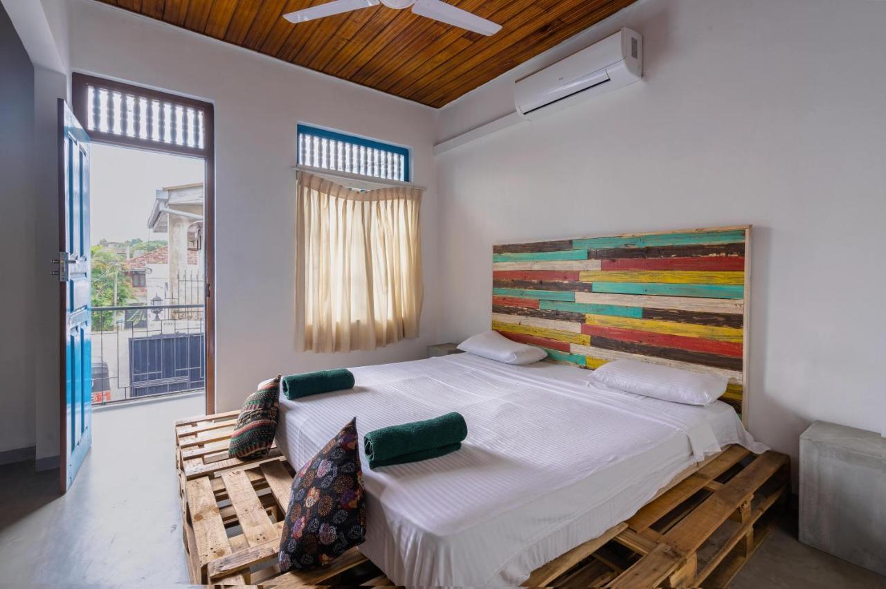 Groove House Hostels Kolombo Bagian luar foto